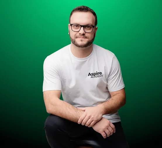 Михаил Петров